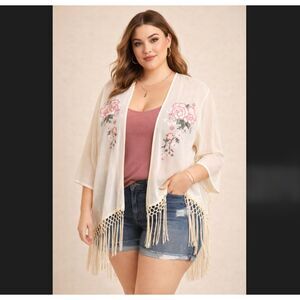 Torrid Kimono 1X 2X Ivory Pink Rose Embroidered Floral Sheer Chiffon Fringe NWT
